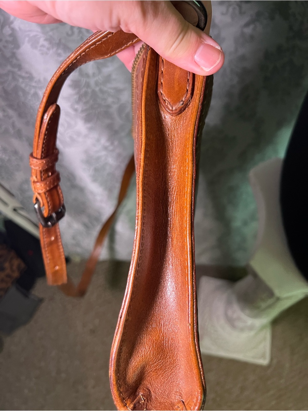 Frye Chestnut Brown Leather Messenger Crossbody with Dust Bag - Picture 8 of 11